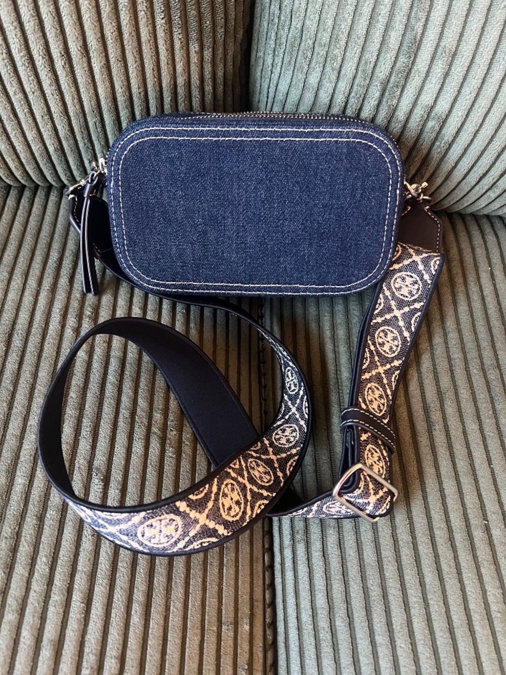 Tory Burch Mini Miller Crossbody Bag - Picture 4 of 6